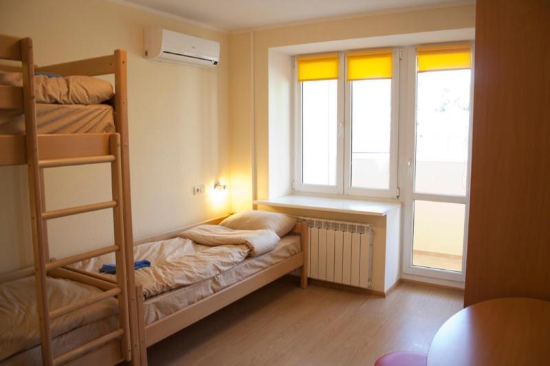 Petrani Hostel Kyiv Exterior photo